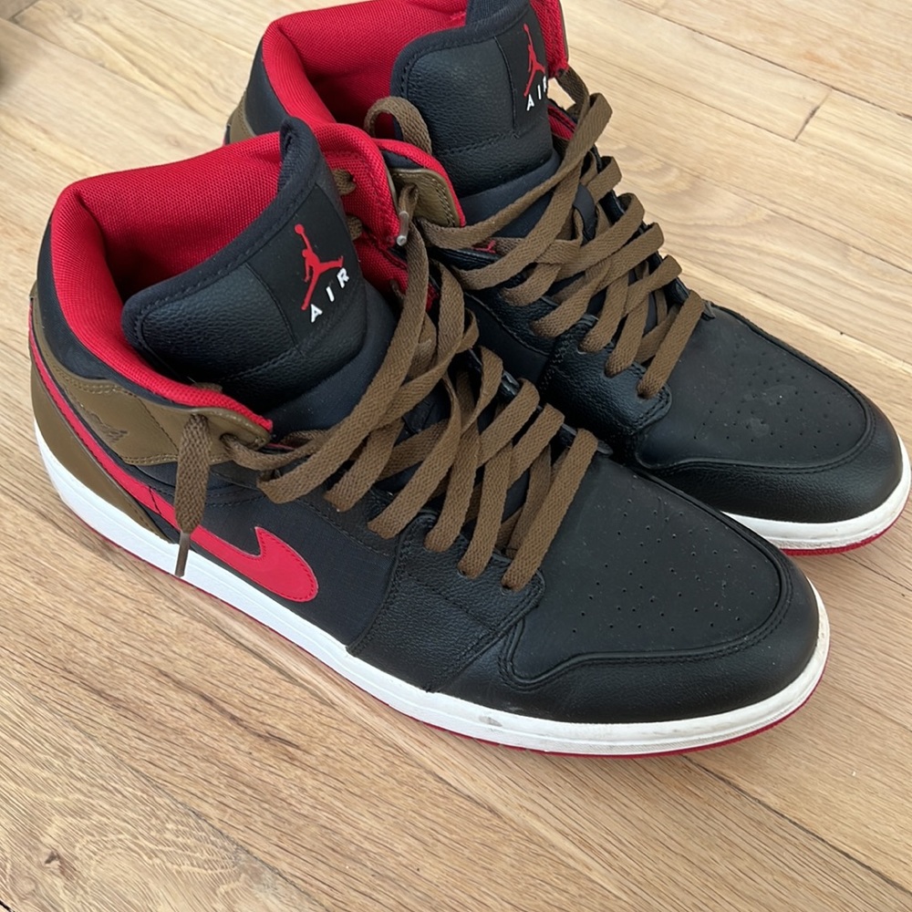 Iike new Jordan’s mens size 12
